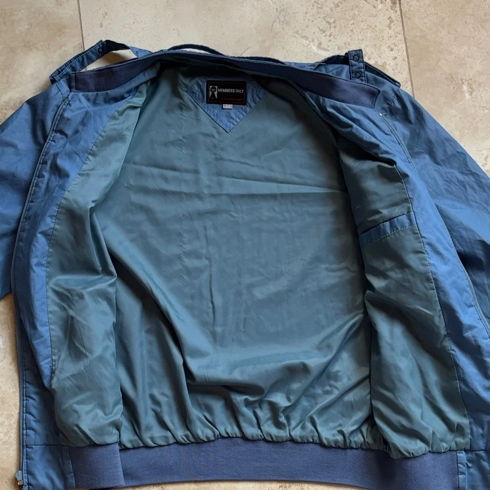 Men's Vintage Members Only Blue Zip-Up Bomber Jacket – Classic Retro Style ✨